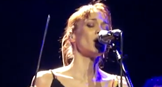 Video: Fiona Apple - 'Anything We Want' (Live)