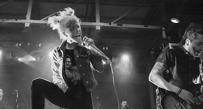 Paramore - 'Ain't It Fun' Video